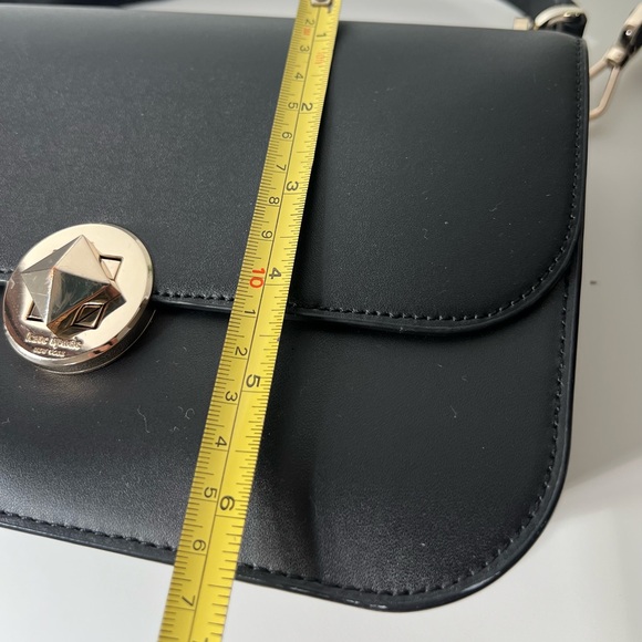 Kate Spade Audrey Flap Crossbody Black Gold Accent Excellent Condition Bag - Picture 2 of 16